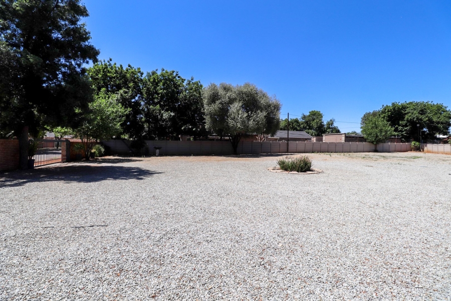 To Let commercial Property for Rent in Wilkoppies North West